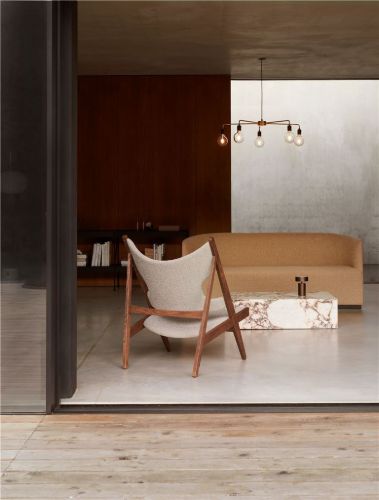 Audo Copenhagen Strick-Lounge-Sessel – Dunkel gebeizte Eiche/Logan Flint