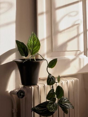 Ferm Living Spun Alu Vase H: 41,9 cm - Schwarz