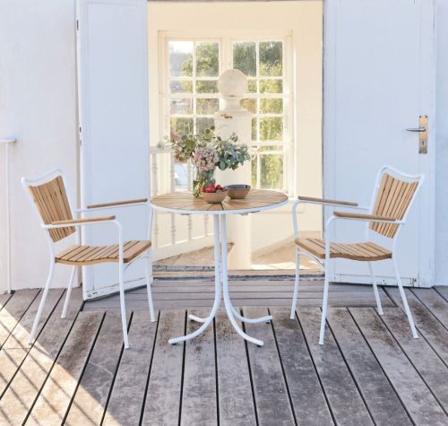Mandalay Daisy Couchtisch Ø70 cm Inkl. 2 Gartenstühle Gartenmöbel-Set – Weiß/Teak