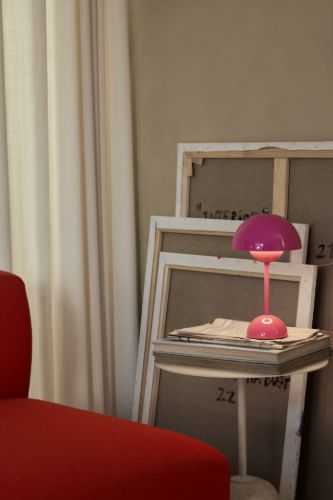 &Tradition Flowerpot VP9 Tischlampe H: 29,5 cm - Tangy Pink