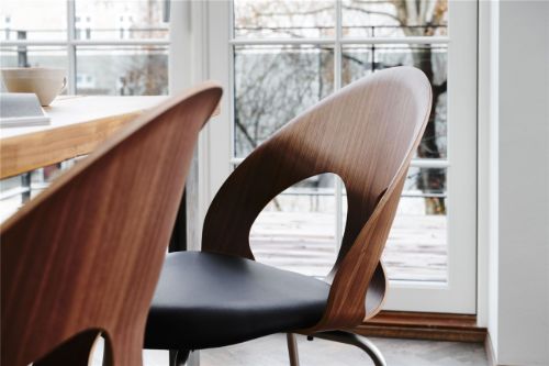 Vermund VL1100 Esszimmerstuhl SH: 46 cm – Geöltes Walnussholz/Sierra Cognac-Leder