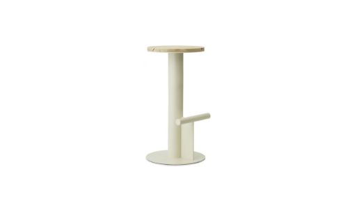 Normann Copenhagen Pole Barstol H: 75 cm - Sand Stål/Fyrretræ