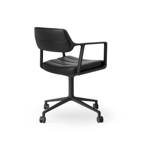 Vipp 453 Drehstuhl+ m. Räder – Schwarzes Aluminium/Schwarzes Leder