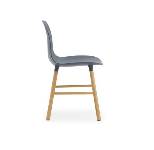 Normann Copenhagen Form Stuhl SH: 44 cm – Blau/Eiche