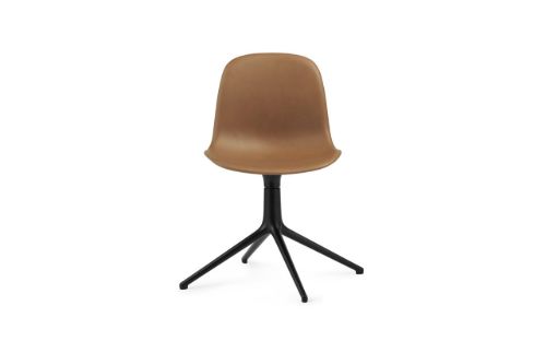 Normann Copenhagen Form Drejestol SH: 44cm - Brandy Læder/Sort Aluminium