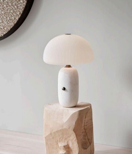 Vipp 592 Skulptur Tischlampe H:52 cm – Weißer Marmor