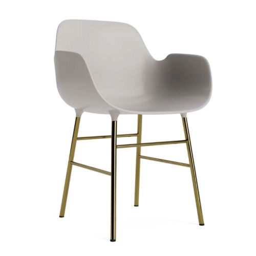 Normann Copenhagen Form Esszimmerstuhl m. Armlehnen - Messing/Warm Grey
