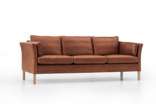 Mogens Hansen MH 2225 2-Personen-Sofa L: 154 cm – Cognacfarbenes Premium-Leder / lackierte Buche