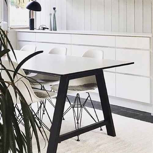 Andersen Furniture T1 Esstisch 95x220 cm - Schwarz lackierte Eiche/Weiß
