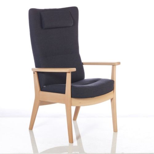 Farstrup Plus 5910 Sessel mit Fußhocker SH: 47 cm. - Buche/Capture 5201 DarkBlue/Grey