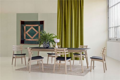 FDB Furniture J48 Stuhl Poul M. Volther Sitzhöhe: 46 cm - Eiche/Schwarzes Leder
