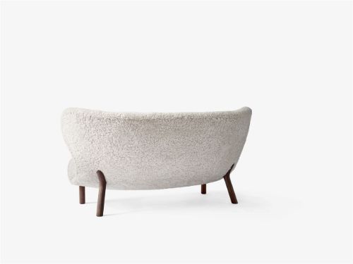 &Tradition Little Petra VB2 Sofa L: 150 cm - Geöltes Walnussholz/Schafsfell Moonlight