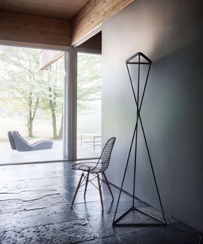 Luceplan Tango Stehleuchte H: 167 cm - Nero